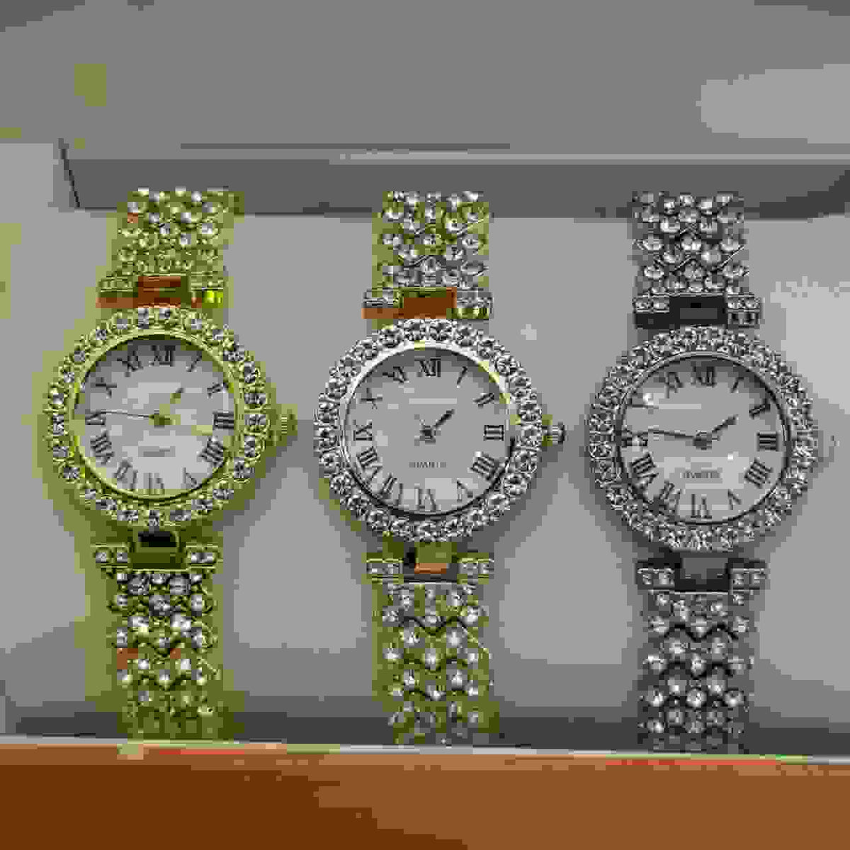 Fashion Business Women's Watch in Gold and Rose Gold - Nova LuxeFashion Business Women's Watch in Gold and Rose Gold